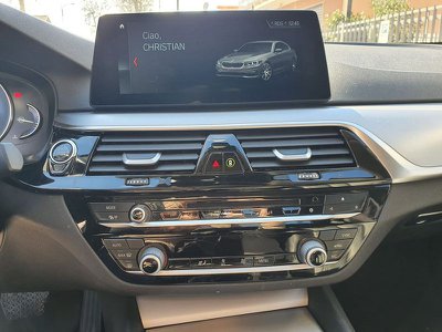 BMW Serie 5 Touring 520d Touring Business aut., Anno 2017, KM 10 - belangrijkste plaatje