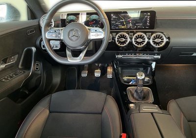 Mercedes Benz Classe E E 200 Auto Business, Anno 2020, KM 18005 - belangrijkste plaatje